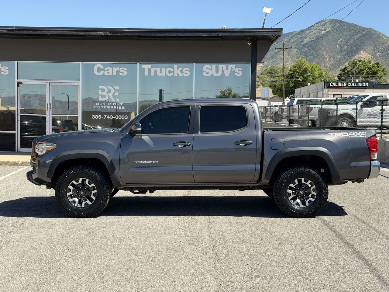 2017 Toyota Tacoma TRD Off-Road V6 6AT 4WD