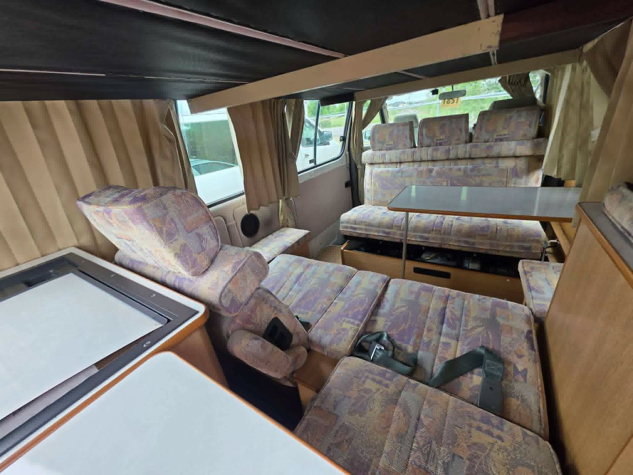 1999 Toyota Granvia Grand Hiace Camper 4WD, Fully Loaded, Auto