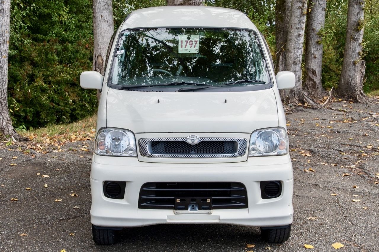 2001 Toyota Sparky X 4WD, AC, PW, PL, Fully Loaded, Automatic