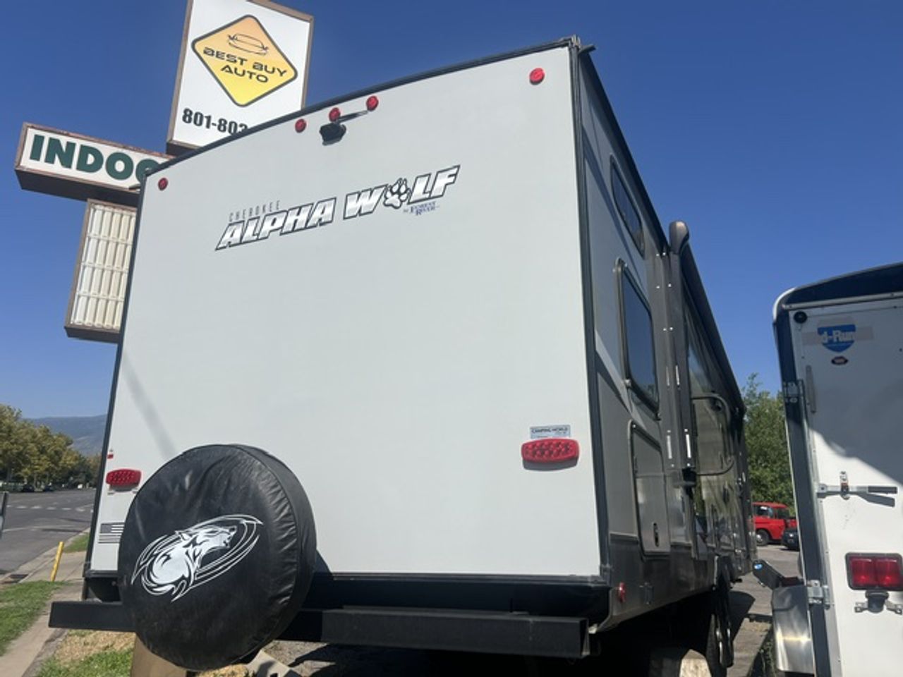 2022 Forest River Cherokee -ALPHA WOLF 30RDB-L