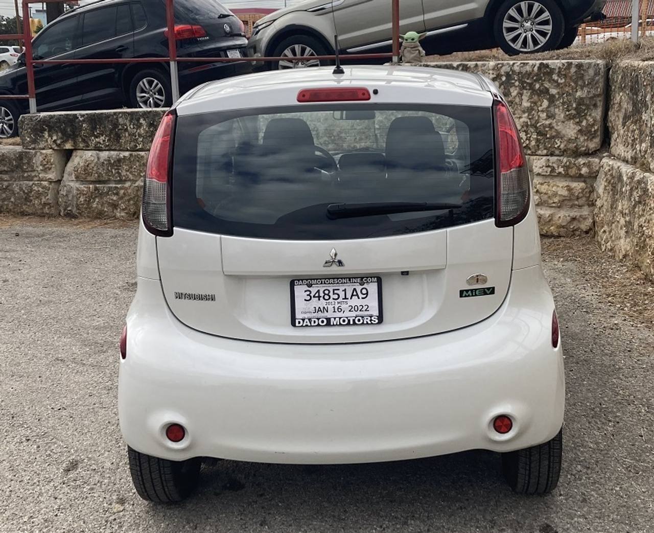 View vehicle photo 4