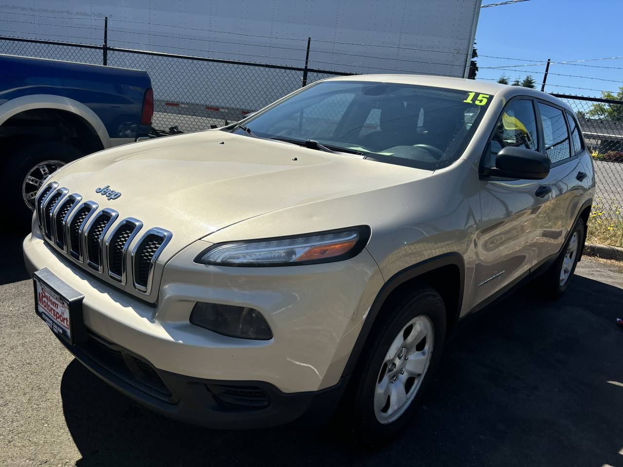 View vehicle photo 3