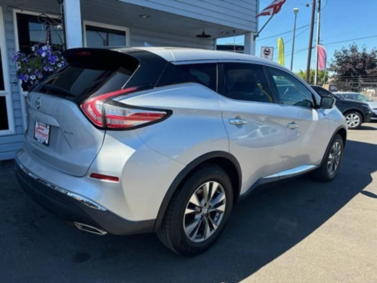 View vehicle photo 2