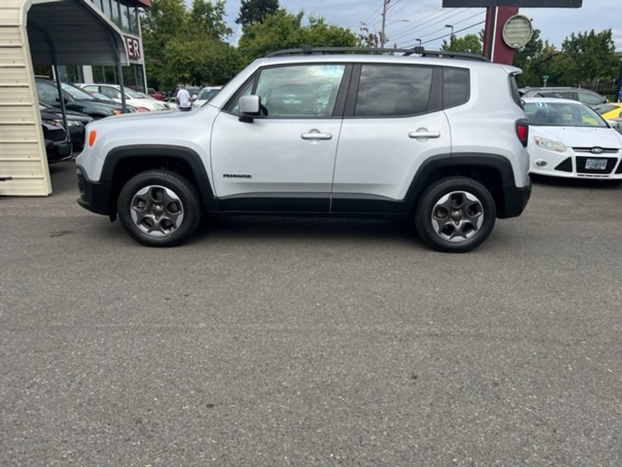 Gray 2015 Jeep Renegade SUV / Crossover Four-Wheel Drive Manual