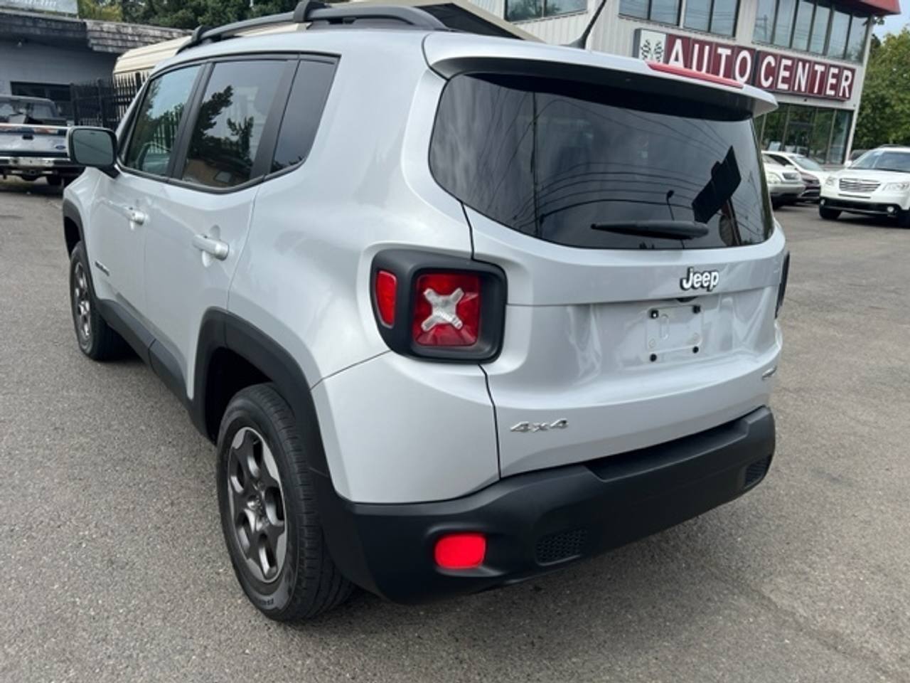 View vehicle photo 4