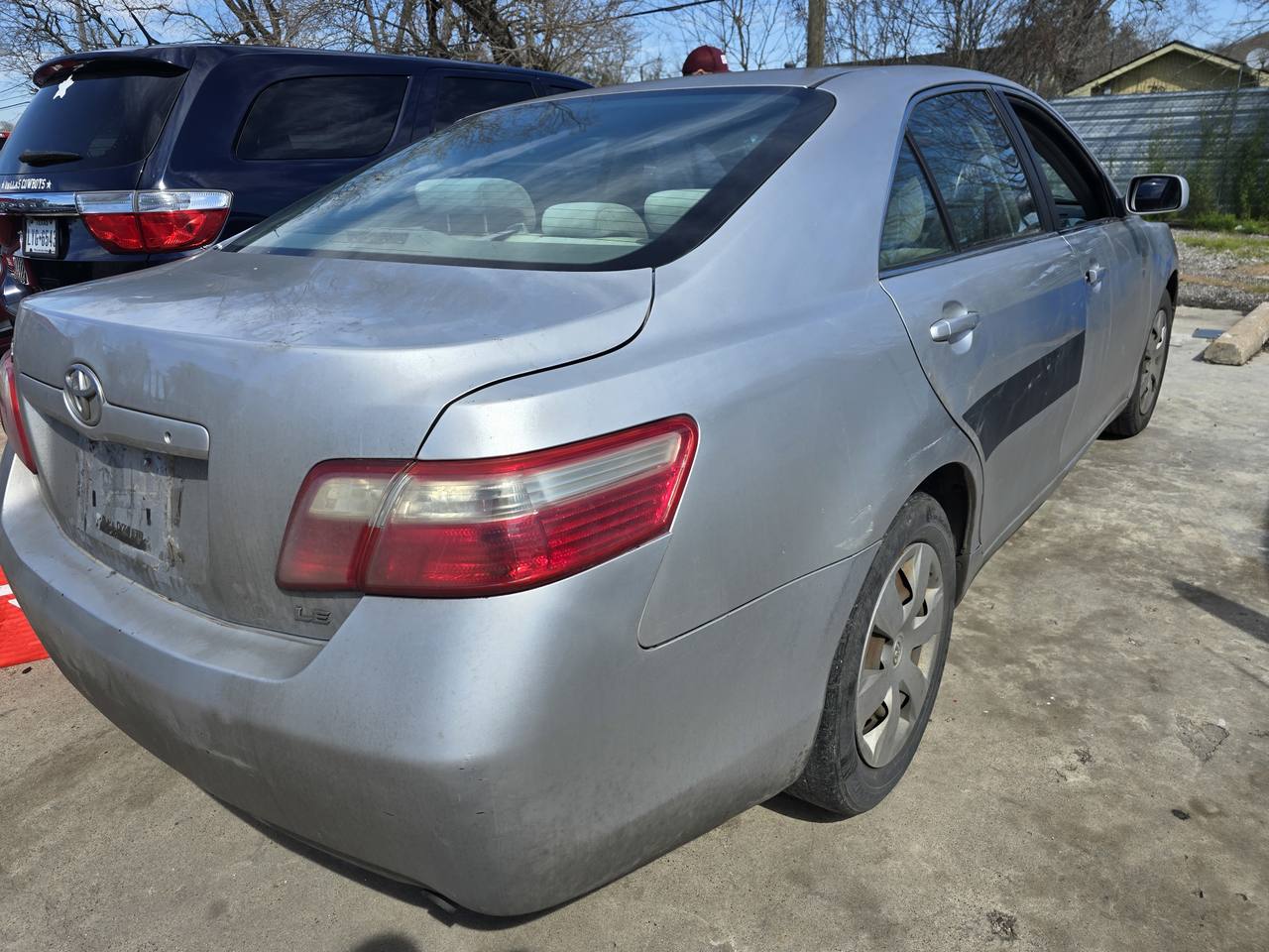 View vehicle photo 3