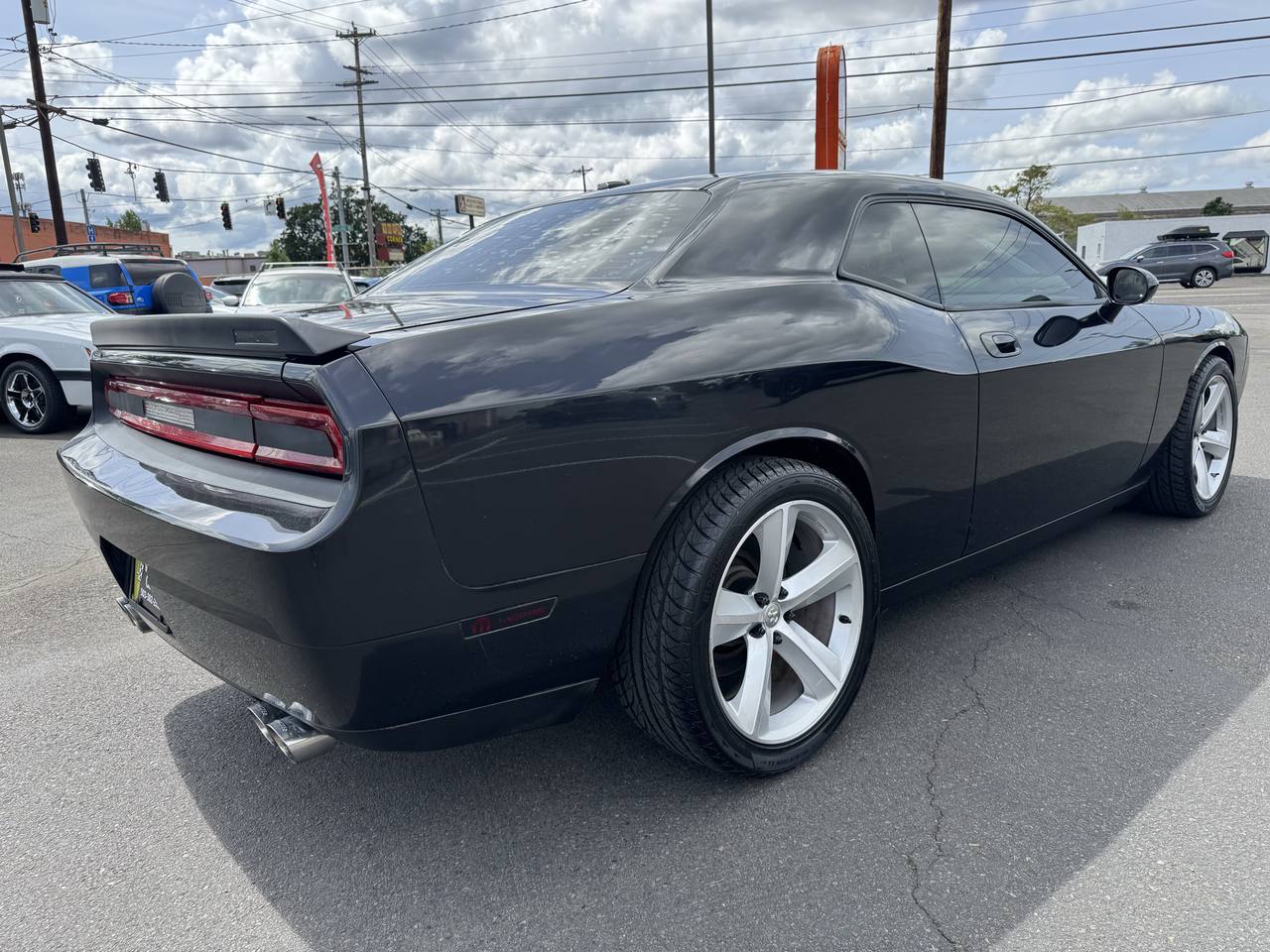 View vehicle photo 3