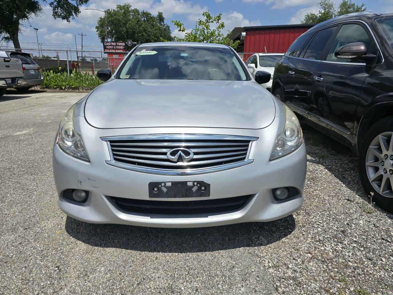 View vehicle photo 3