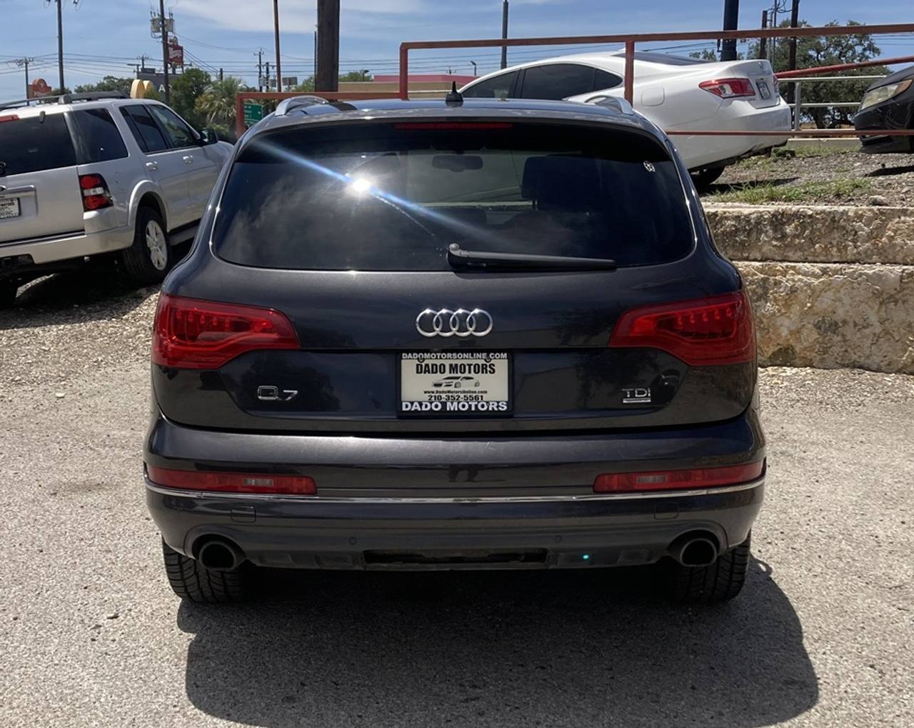 View vehicle photo 4