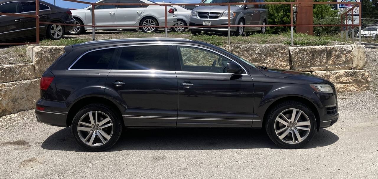 View vehicle photo 6