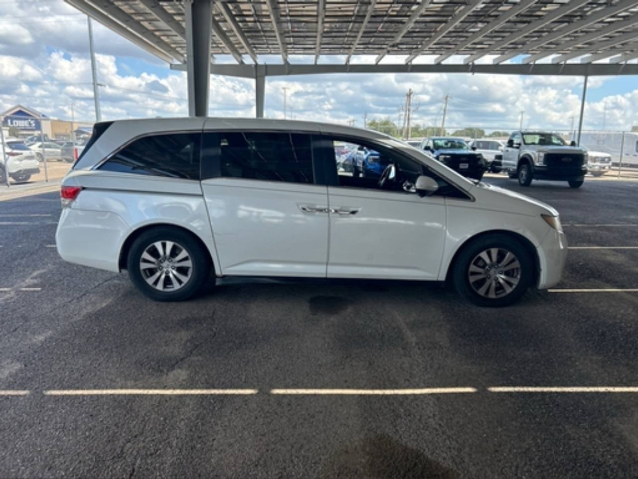 View vehicle photo 4