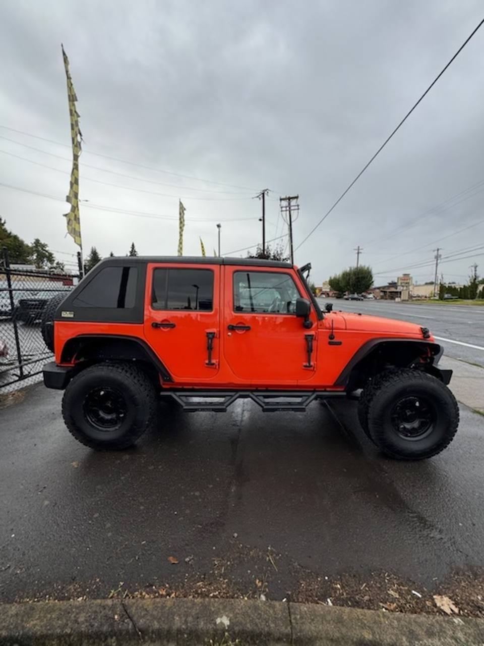 View vehicle photo 4