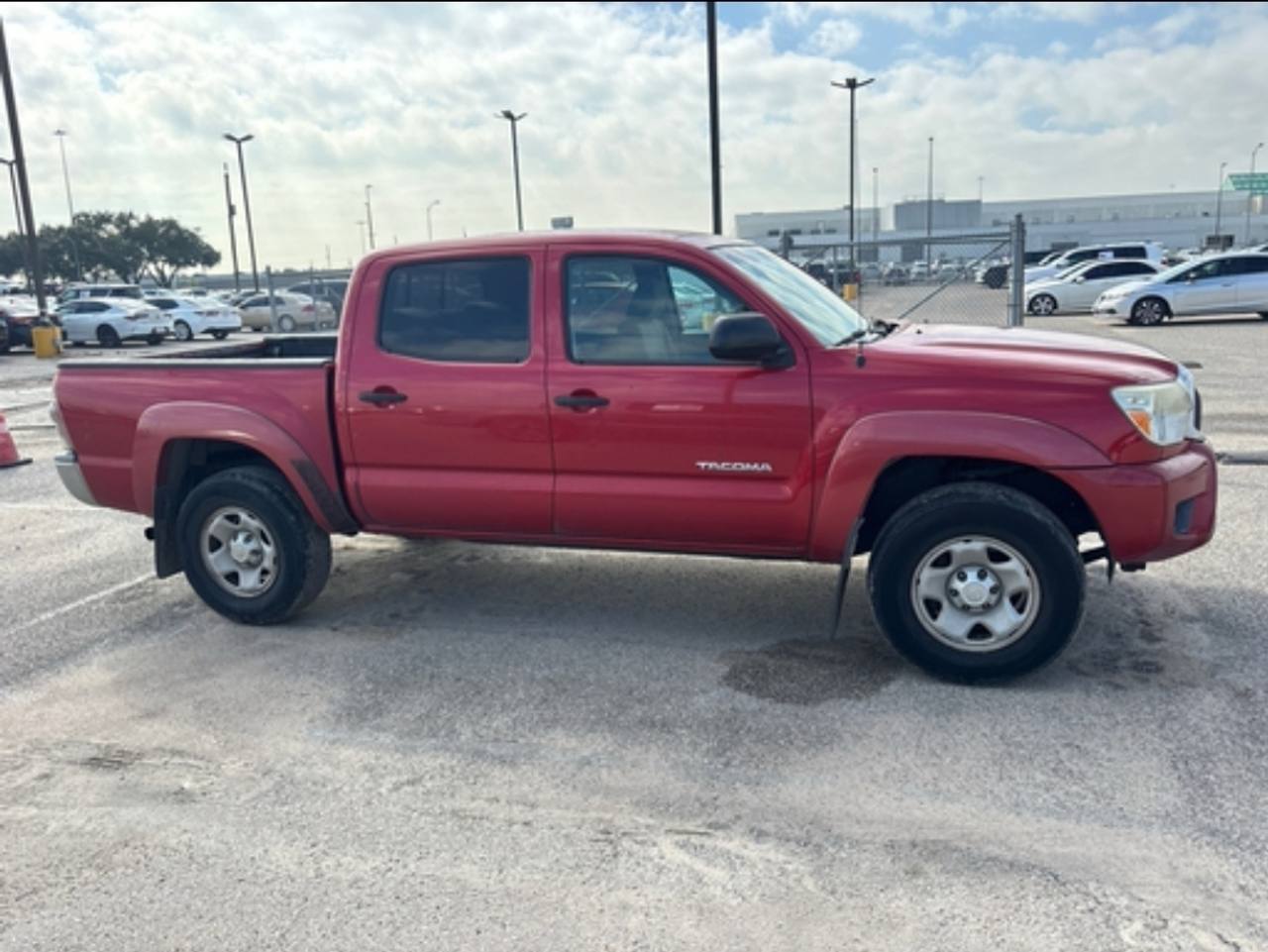 View vehicle photo 4