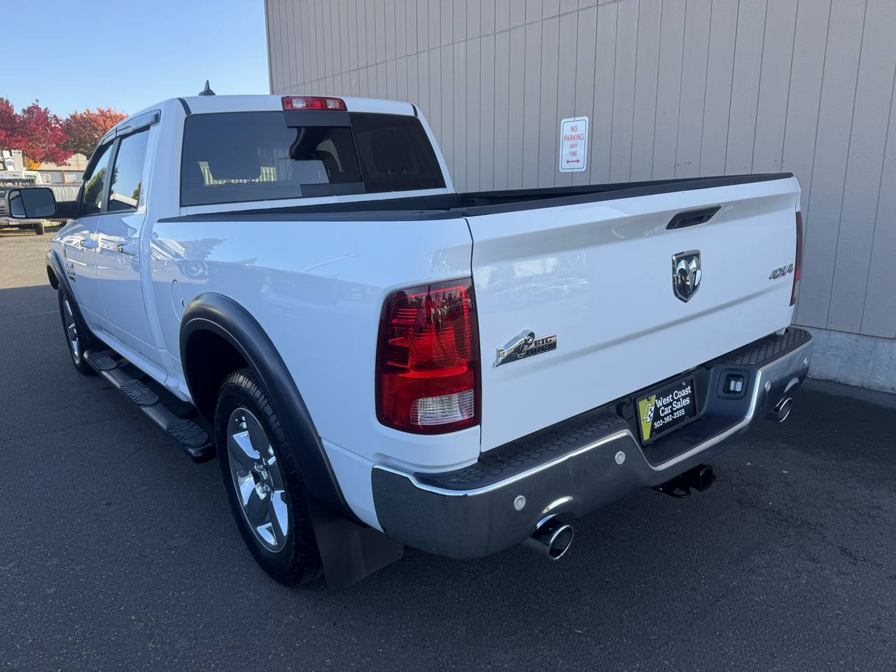 View vehicle photo 4