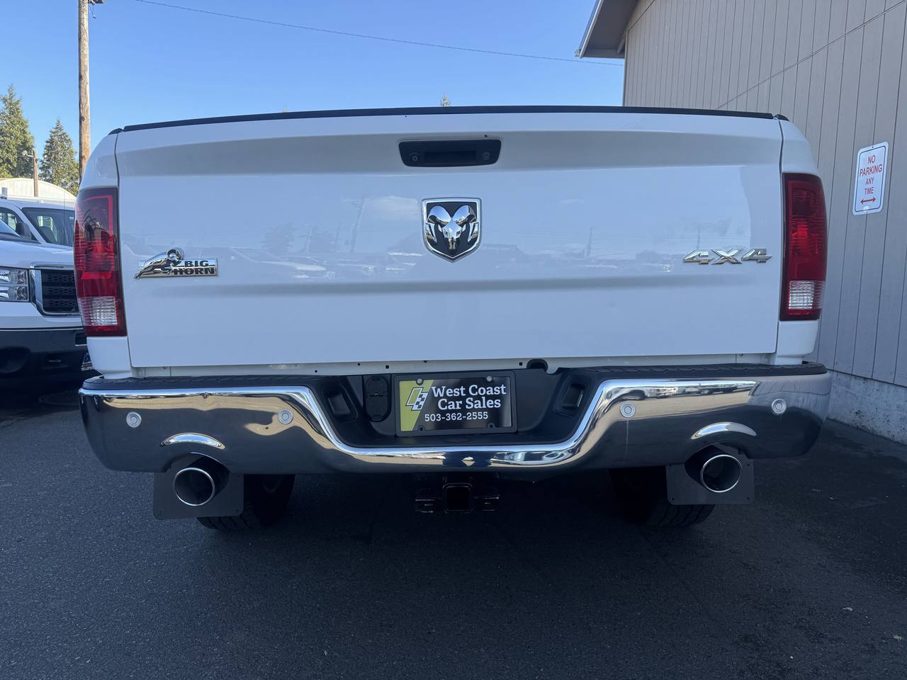 View vehicle photo 5