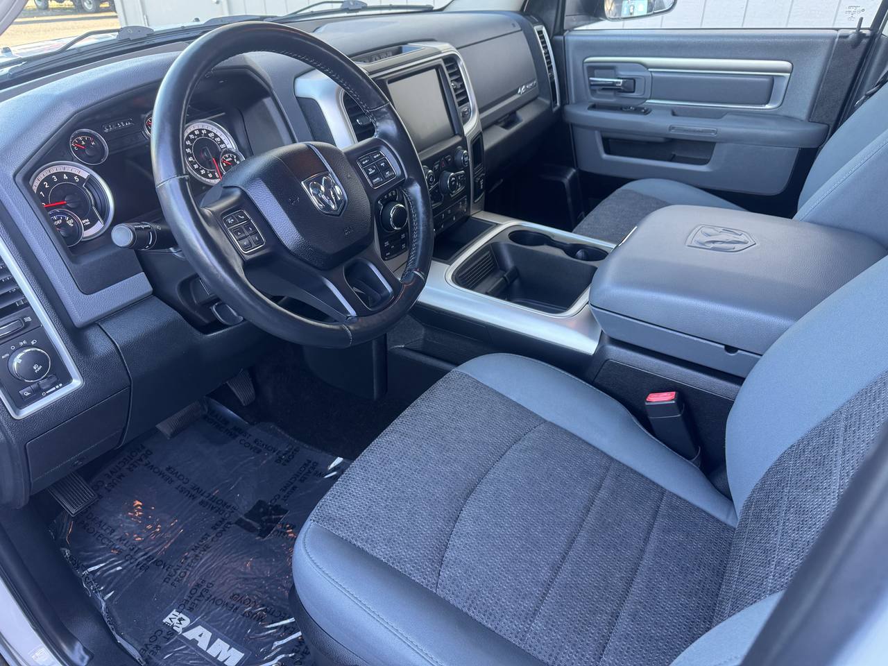 View vehicle photo 7