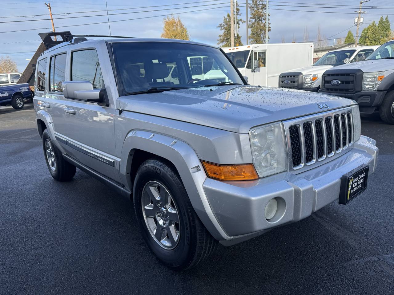 View vehicle photo 2