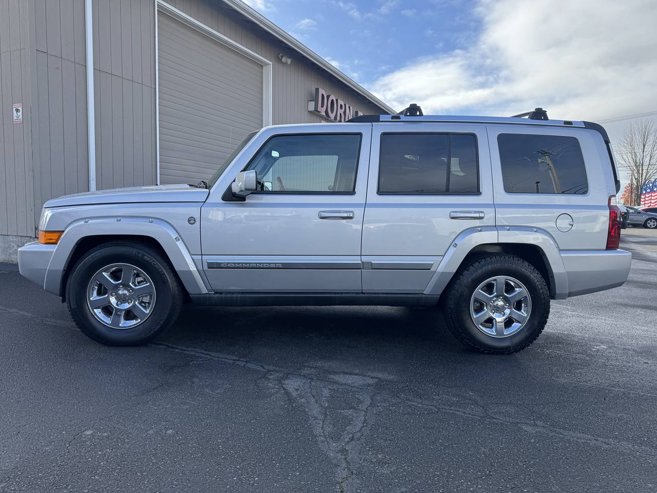 View vehicle photo 7
