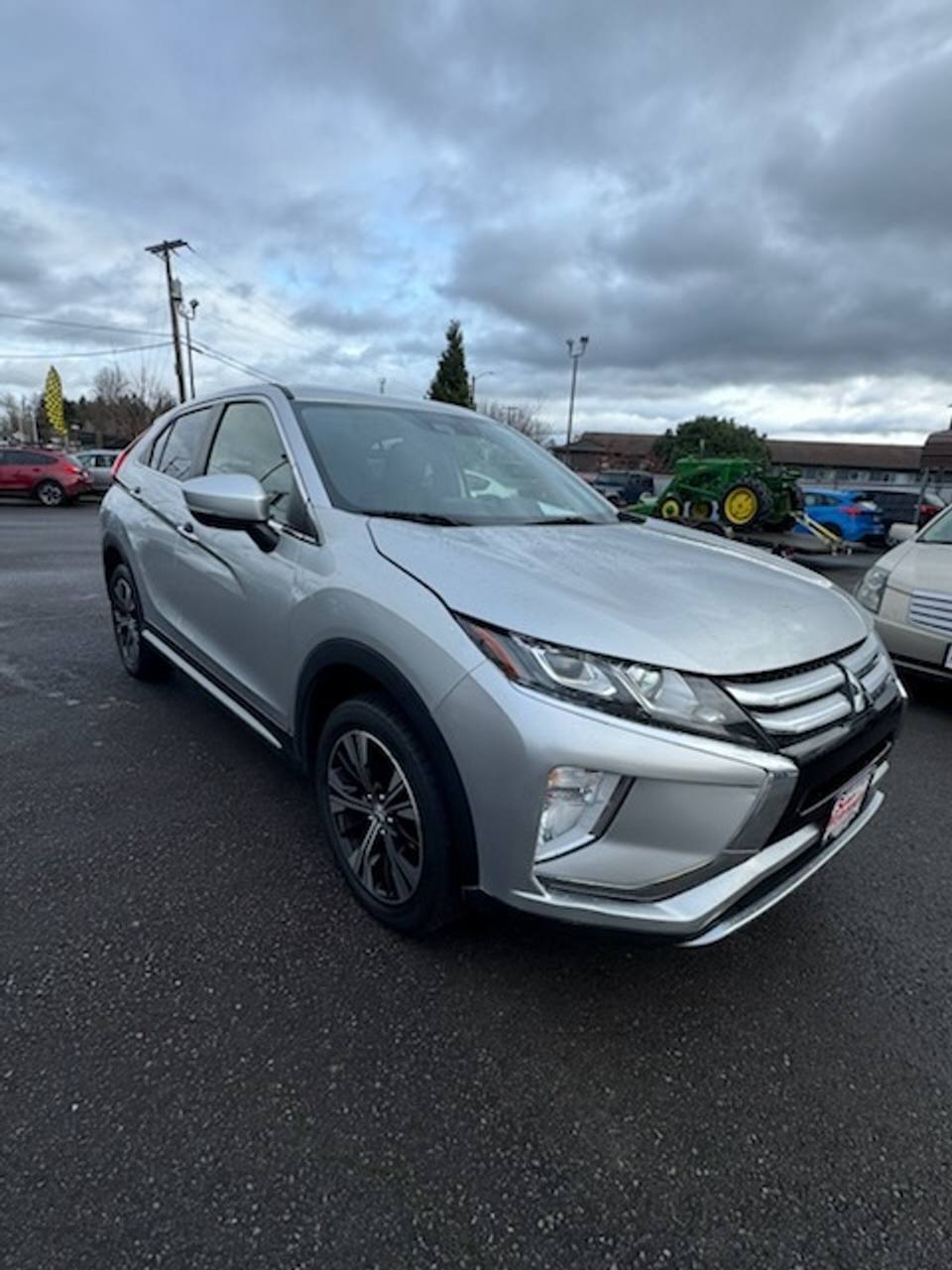 View vehicle photo 3
