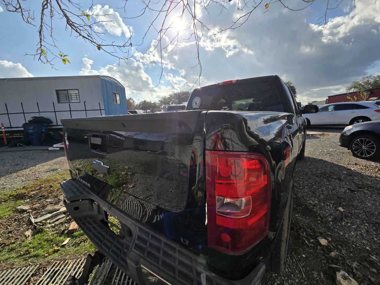 View vehicle photo 6