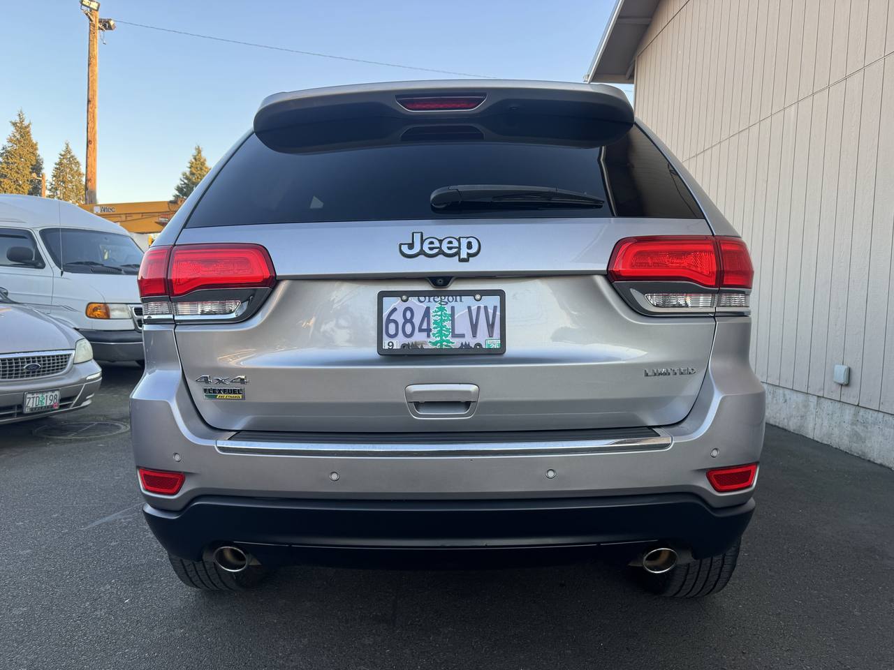 View vehicle photo 5