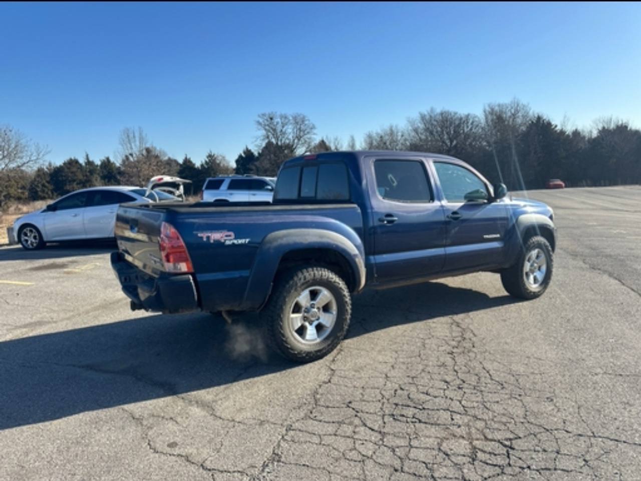 View vehicle photo 5