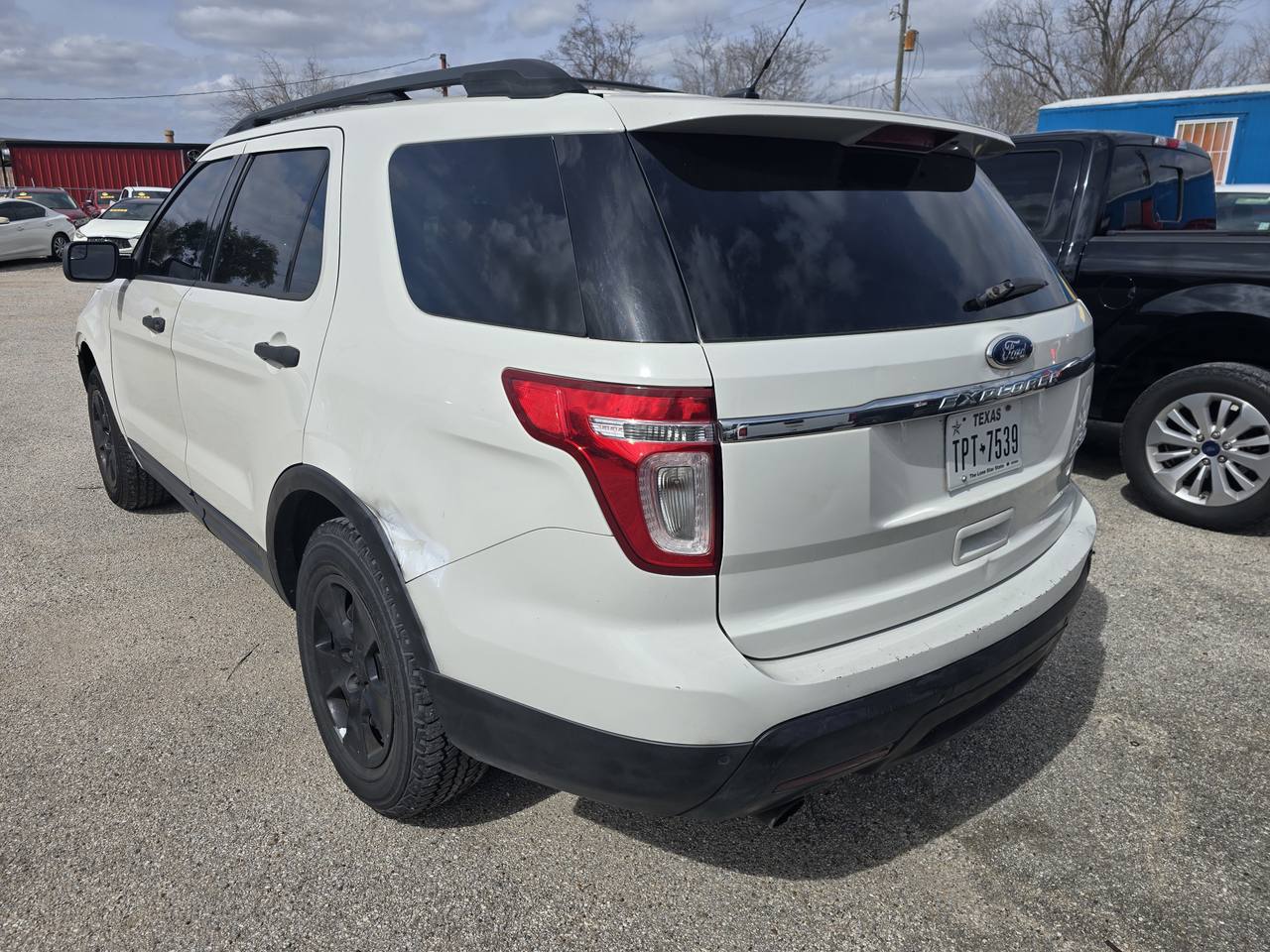View vehicle photo 2