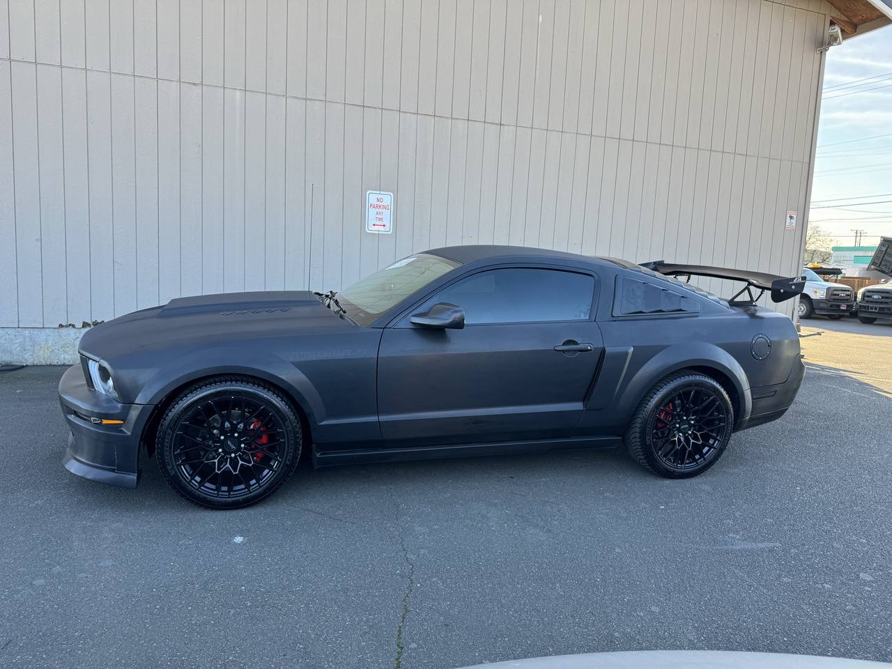View vehicle photo 7