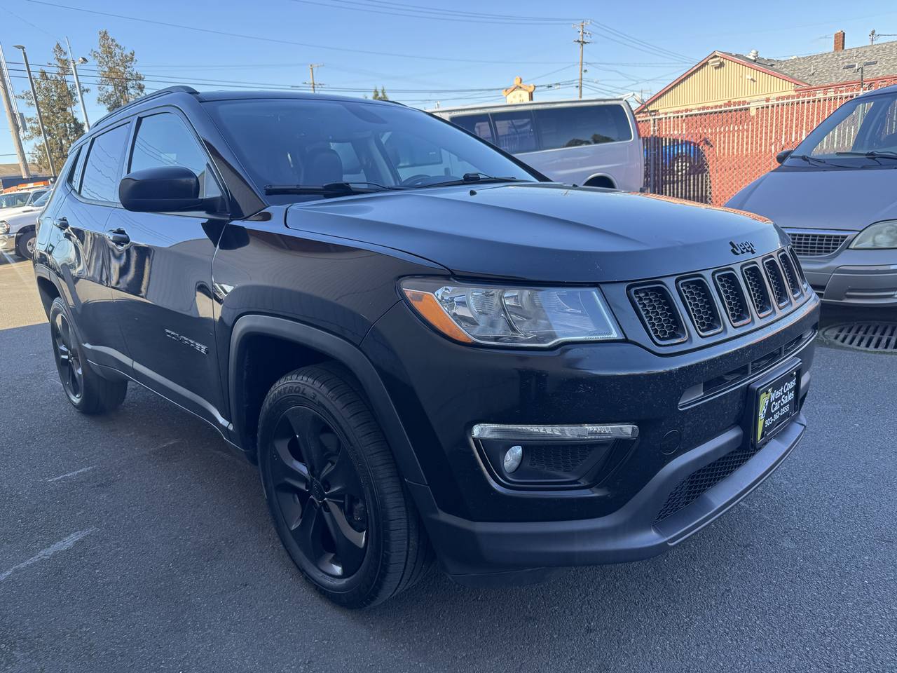 View vehicle photo 2
