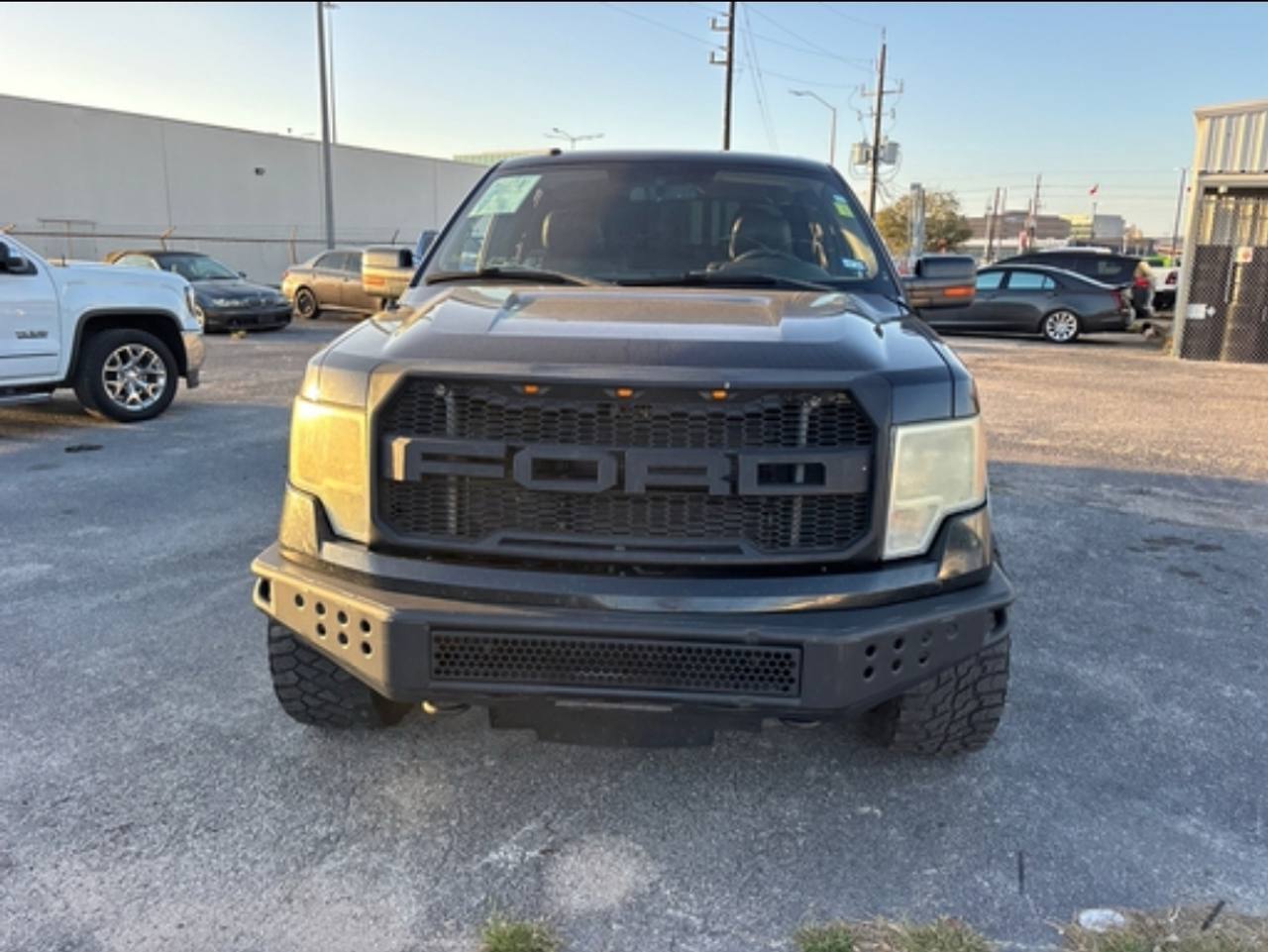 View vehicle photo 2