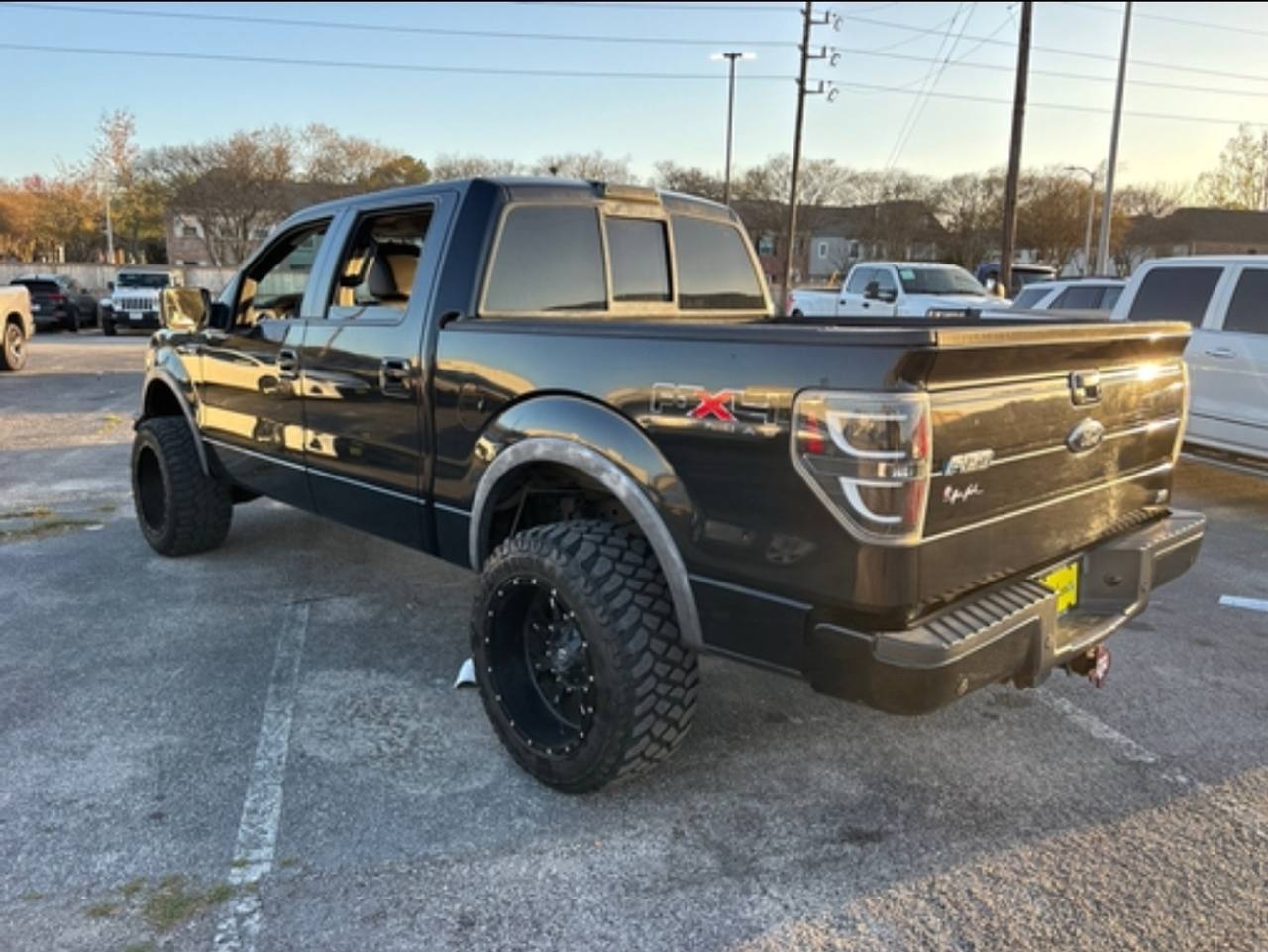 View vehicle photo 7