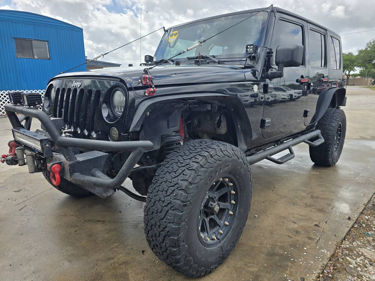 View vehicle photo 2