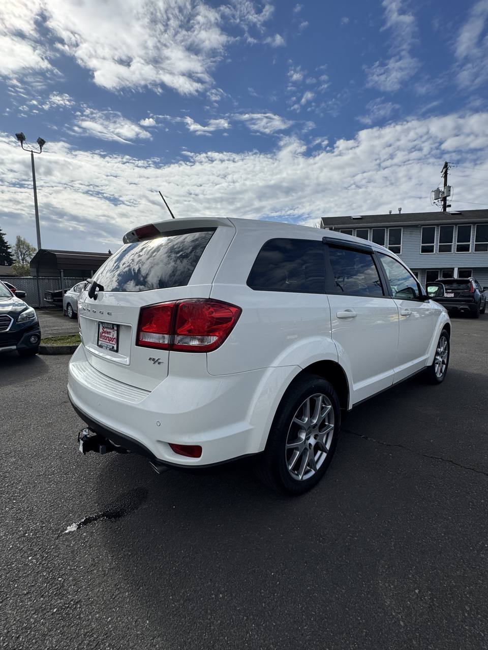 View vehicle photo 3