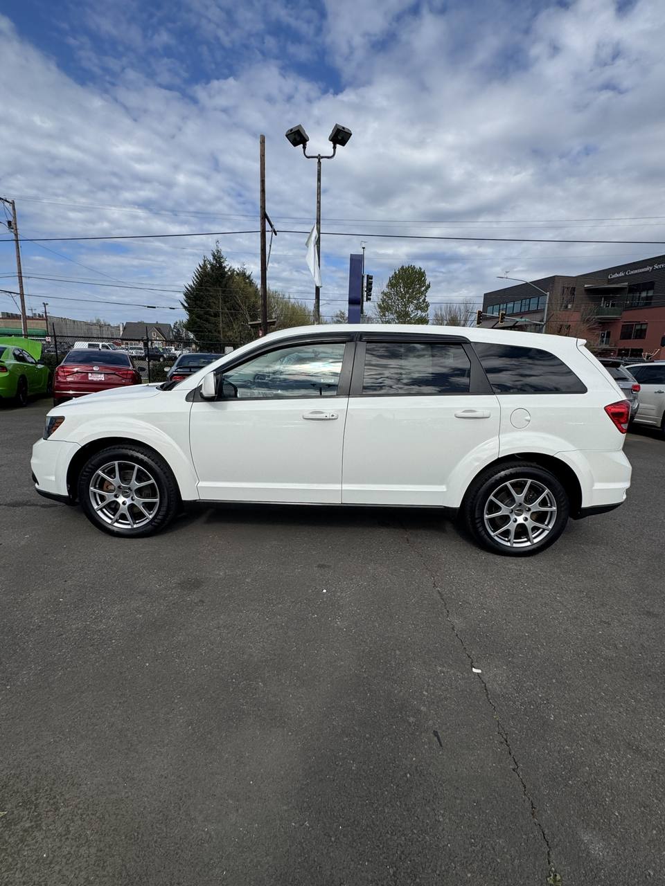 View vehicle photo 6