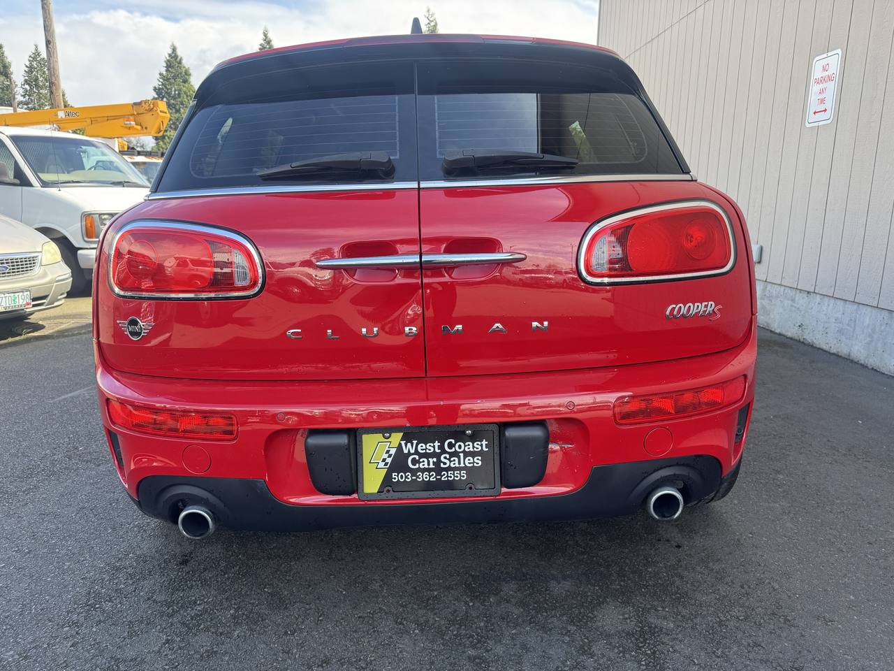 View vehicle photo 5