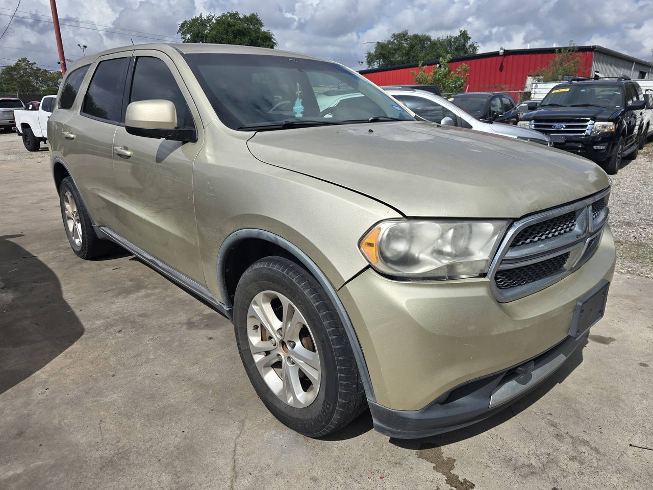 View vehicle photo 5