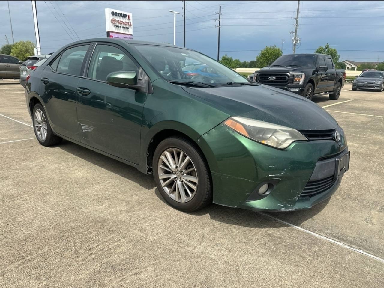 View vehicle photo 3