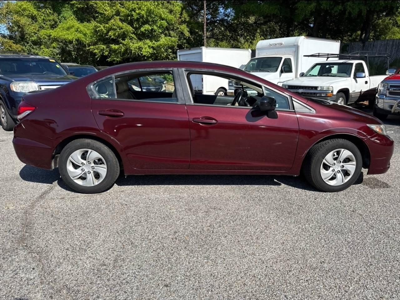 View vehicle photo 4