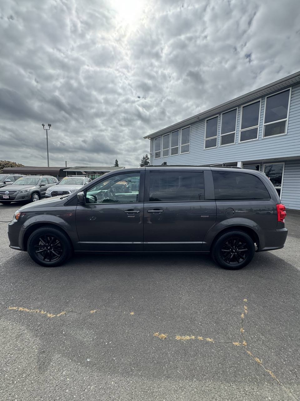 View vehicle photo 4