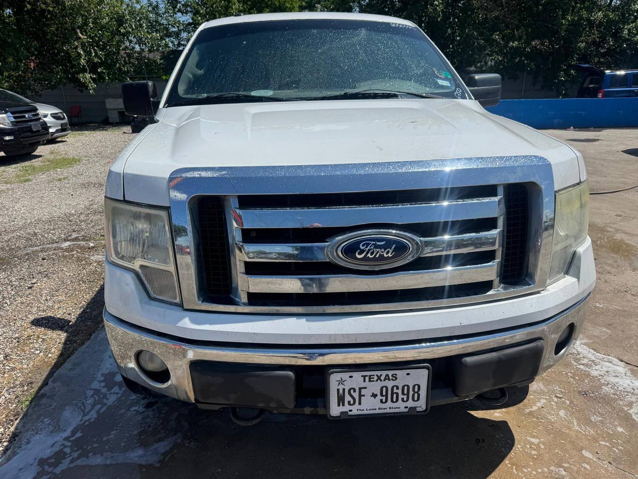 View vehicle photo 5