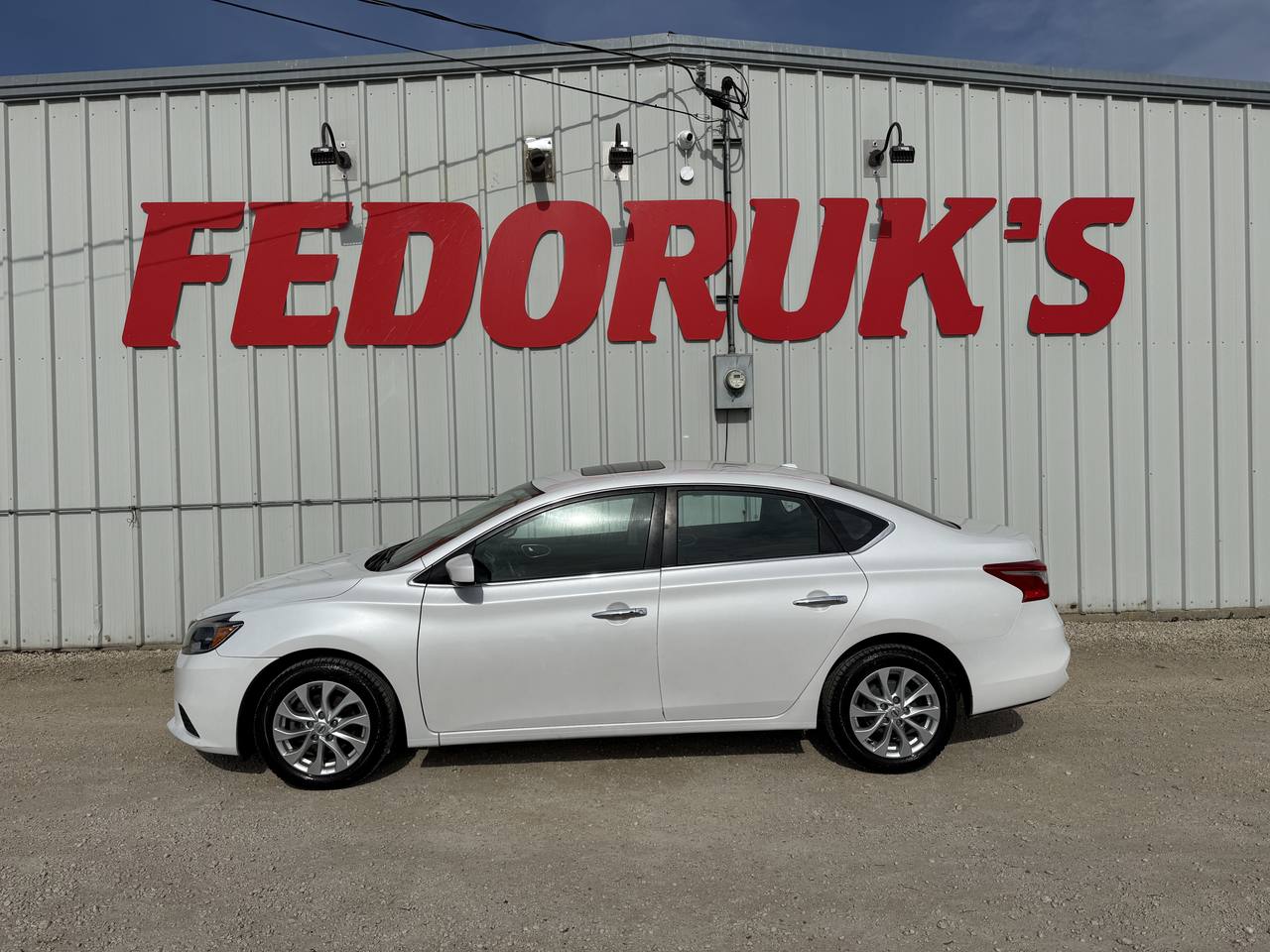  2019 Nissan Sentra SV FWD   