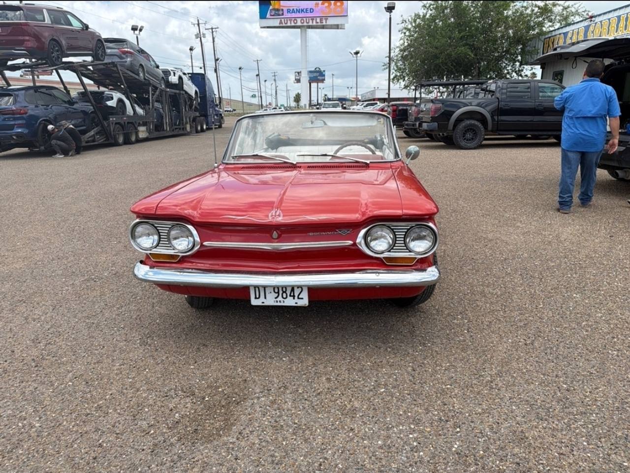 View vehicle photo 2