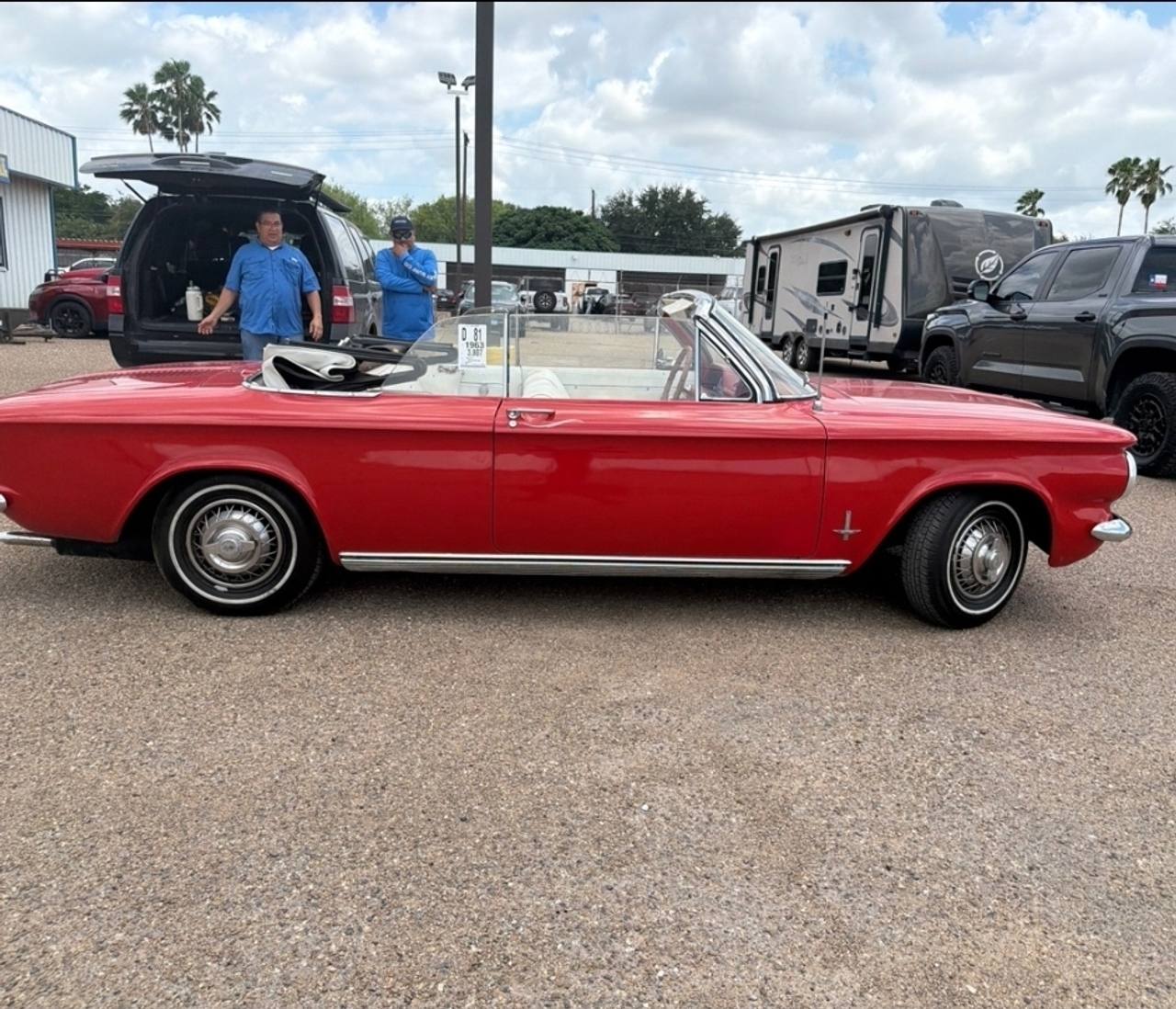 View vehicle photo 4