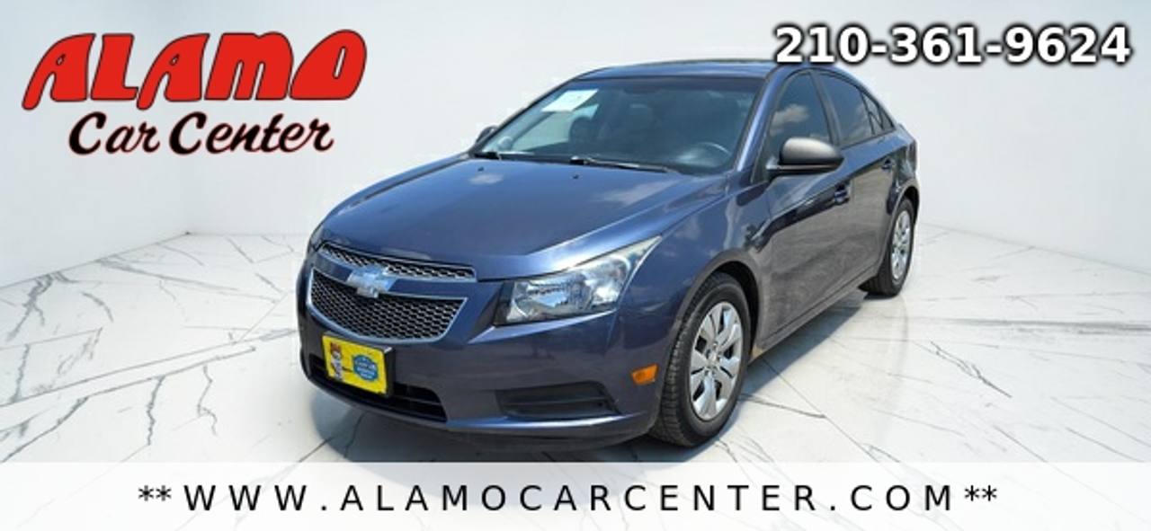  2013 Chevrolet Cruze LS Sedan FWD   