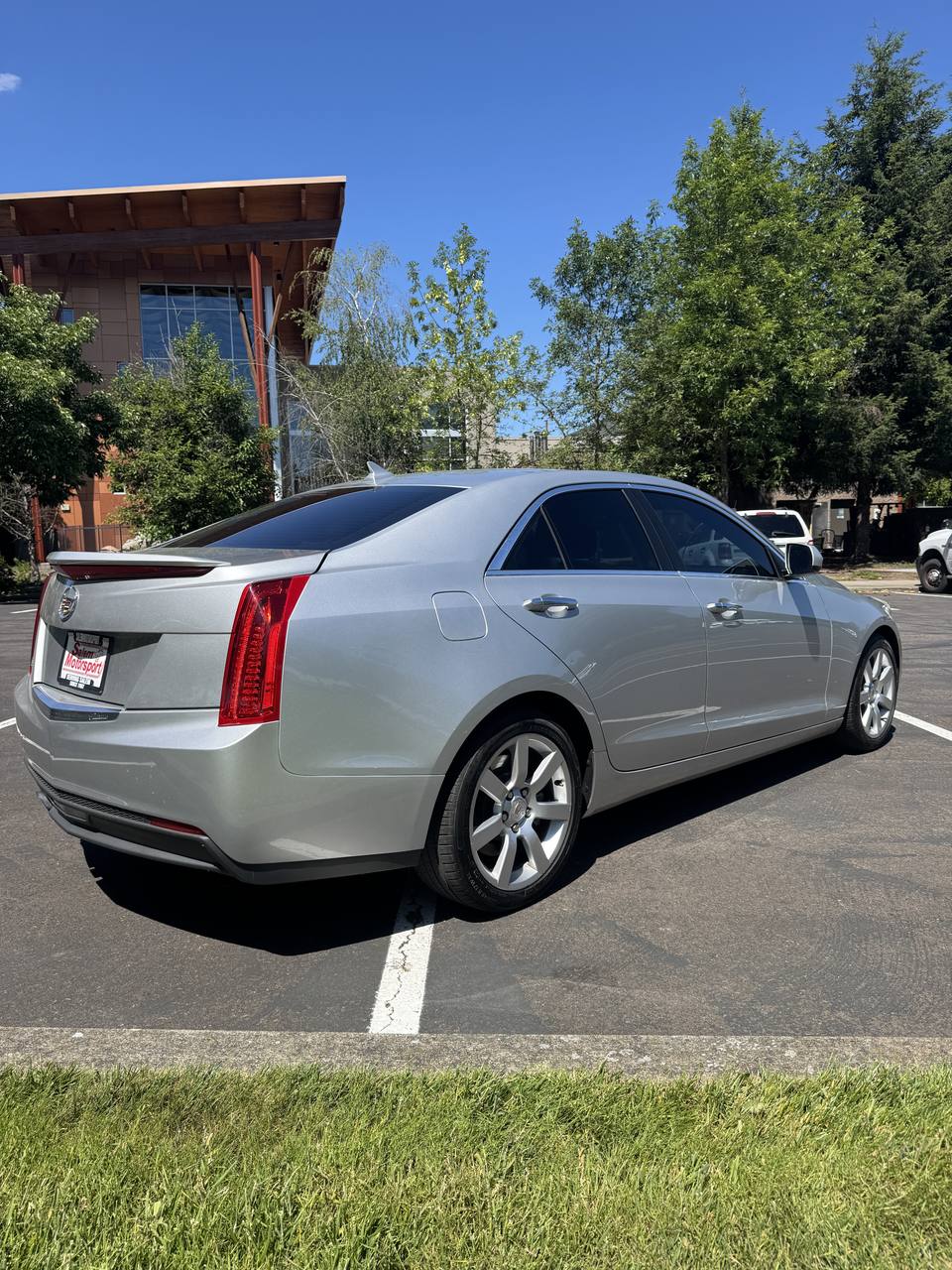 View vehicle photo 7