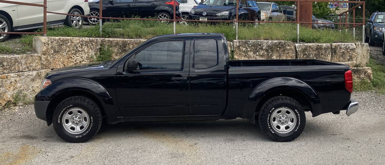 View vehicle photo 2