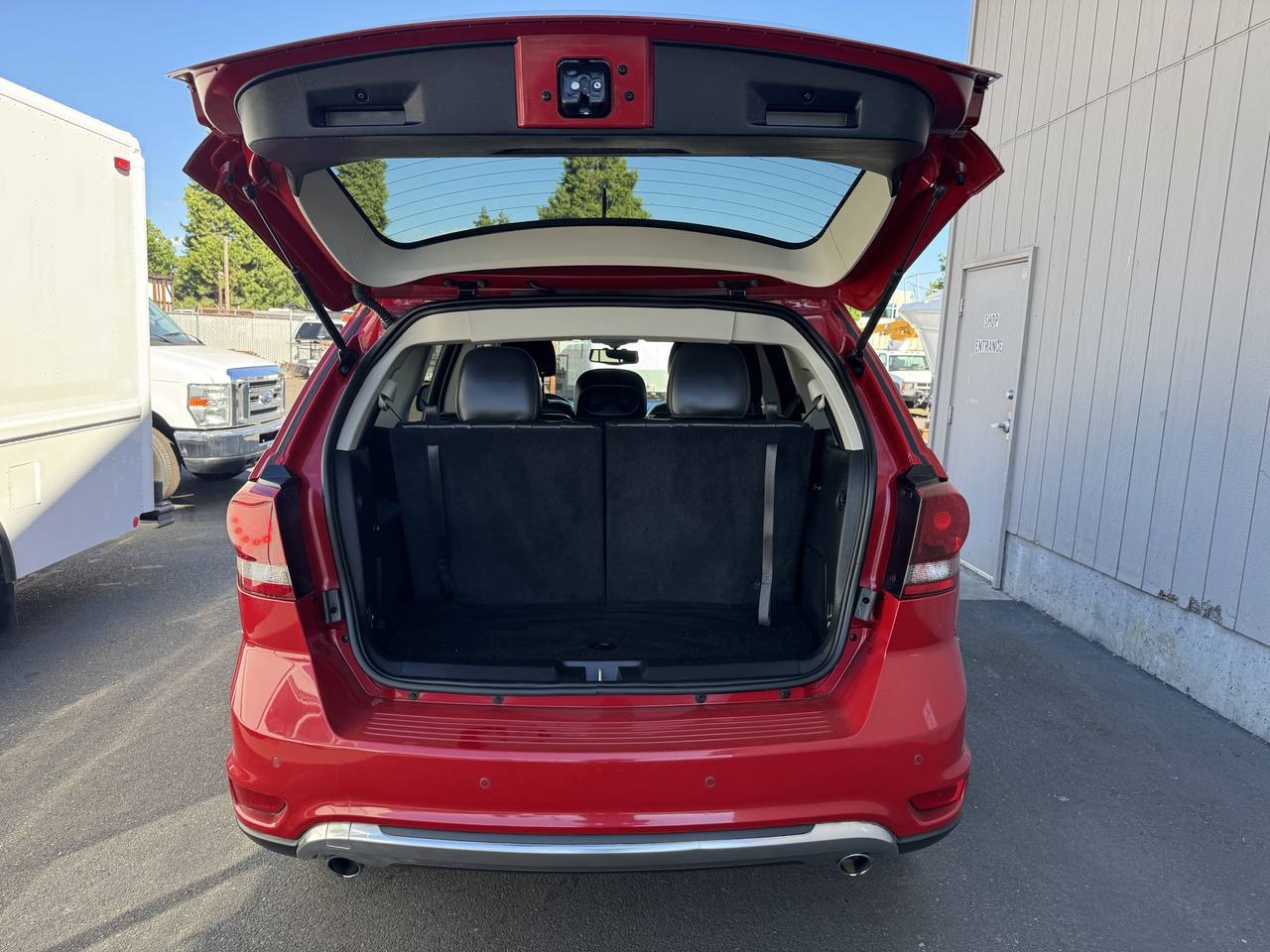 View vehicle photo 7
