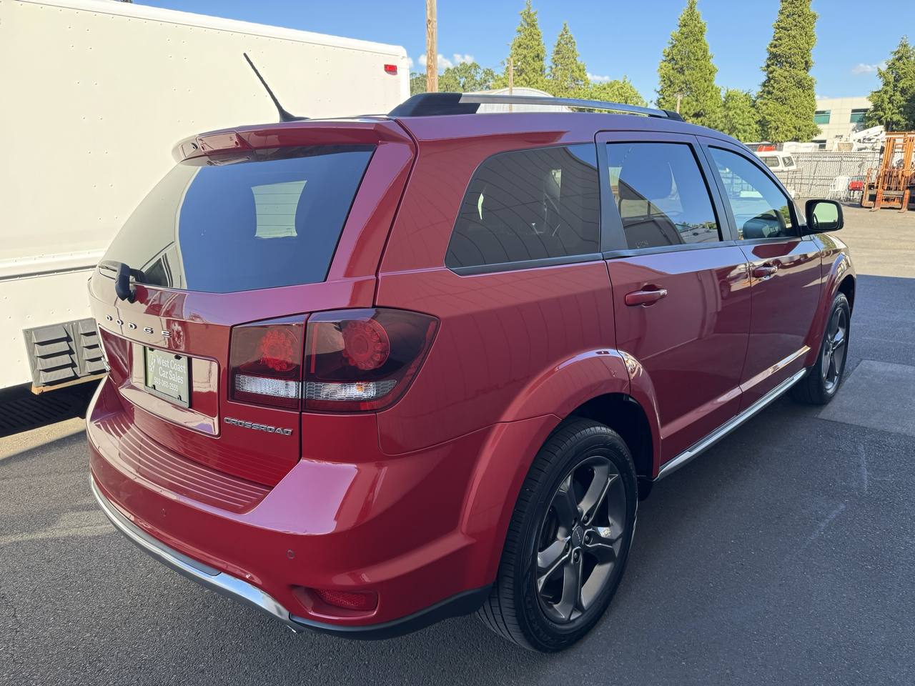 View vehicle photo 3