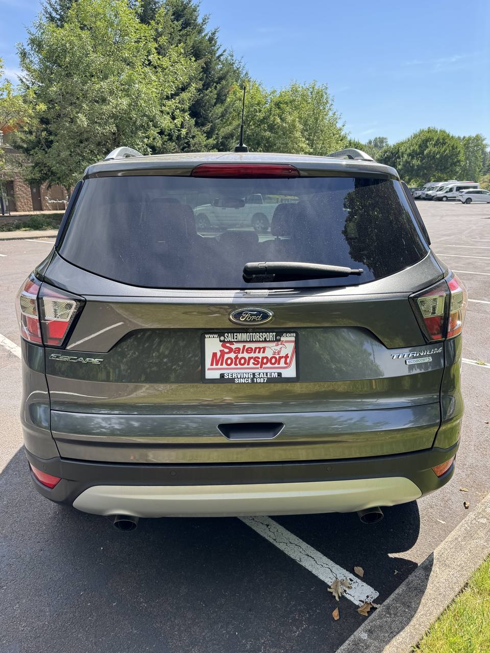 View vehicle photo 6