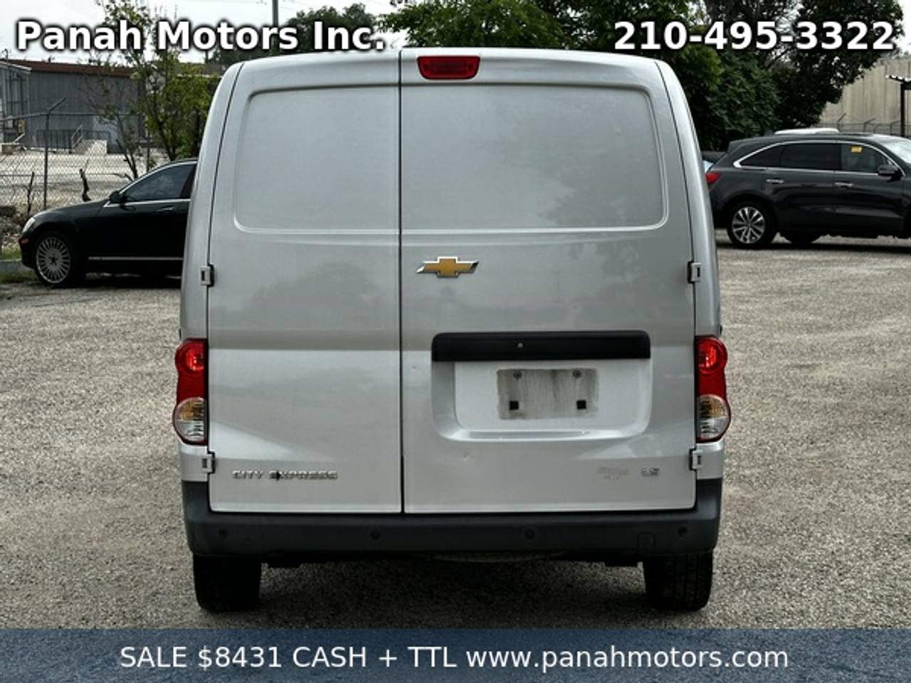View vehicle photo 4